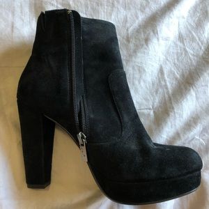 STEVE MADDEN HEELED BOOTS Never worn